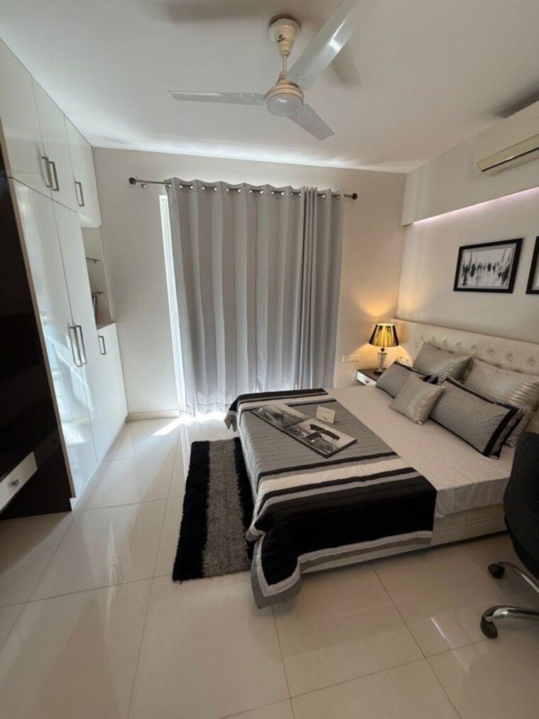 Master Bedroom, dwarka 3.5 Bedroom 1600 Sq.Ft. Apartment In Dwarka Delhi 9980389