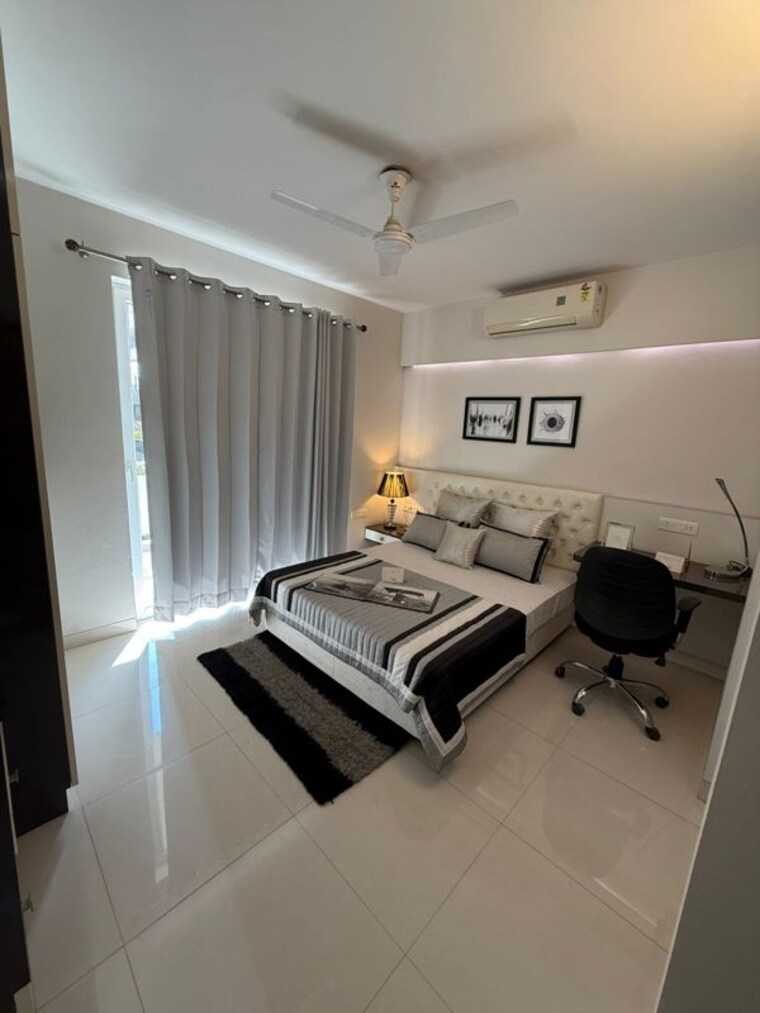 Master Bedroom, dwarka 3.5 Bedroom 1600 Sq.Ft. Apartment In Dwarka Delhi 9980389
