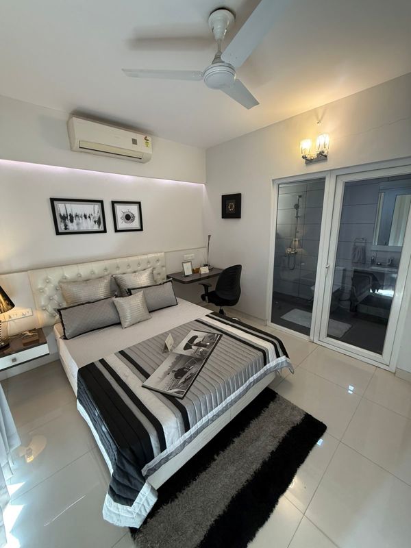 3.5 BHK + Servant Room,Study Room Apartment For Rent in Dwarka
