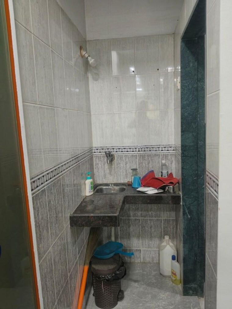 Kitchen/pantry, kandivali west Commercial Office Space 265 Sq.Ft. In Kandivali West Mumbai 9980392
