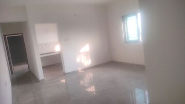 Room in 1 BHK Builder Floor at Selaiyur – for Sale