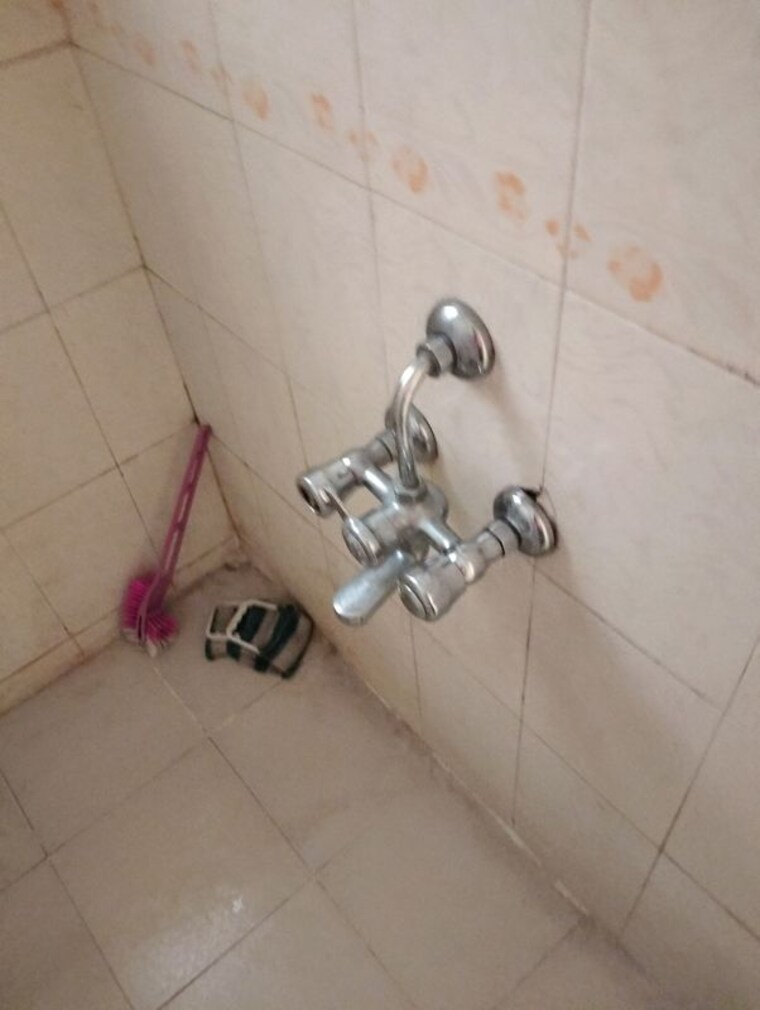 Bathroom, parmar-garden 3 Bedroom 1500 Sq.Ft. Apartment In Wanwadi Pune 9980414