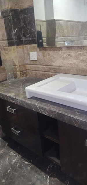 Bedroom in 3 BHK Builder Floor at Safdarjung Enclave – for Rent