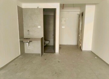 Room in  Office Space at Bhoomi 9 Business Bay, Malad West – for Sale