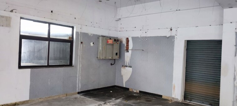 undefined, sector 63 Commercial Office Space 6000 Sq.Ft. In Sector 63 Noida 9980422