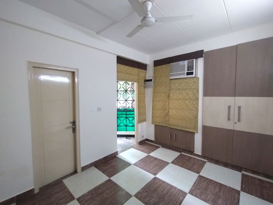 4 BHK + Servant Room Apartment For Sale in Sector 11 Dwarka