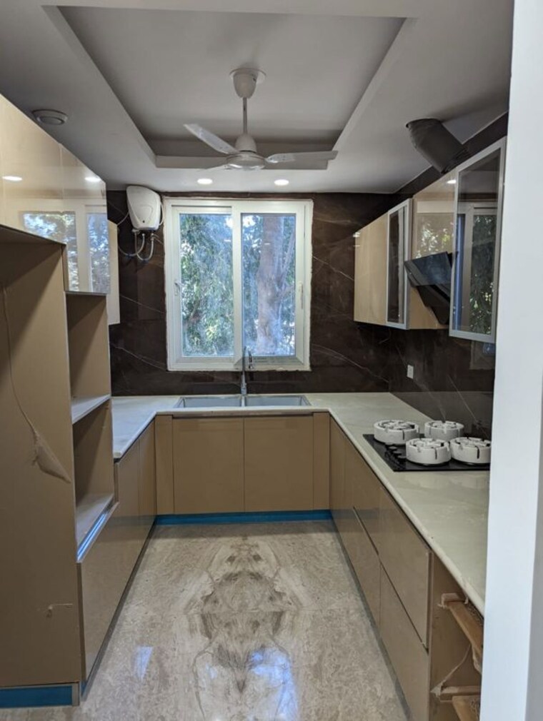 Kitchen, dlf phase i 3 Bedroom 1800 Sq.Ft. Apartment In Dlf Phase I Gurgaon 9980429