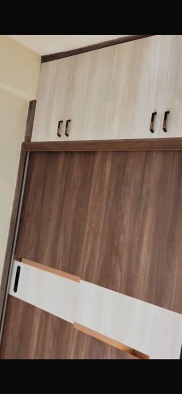 Furnished Amenities in 2.5 BHK Apartment at MRG The Meridian, Sector 89a – for Rent