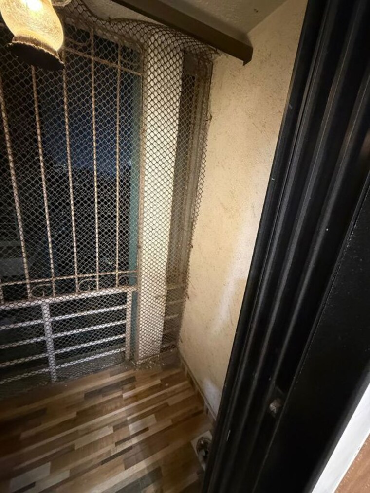 Balcony, monarch-chs 1 Bedroom 600 Sq.Ft. Apartment In Andheri East Mumbai 9980437