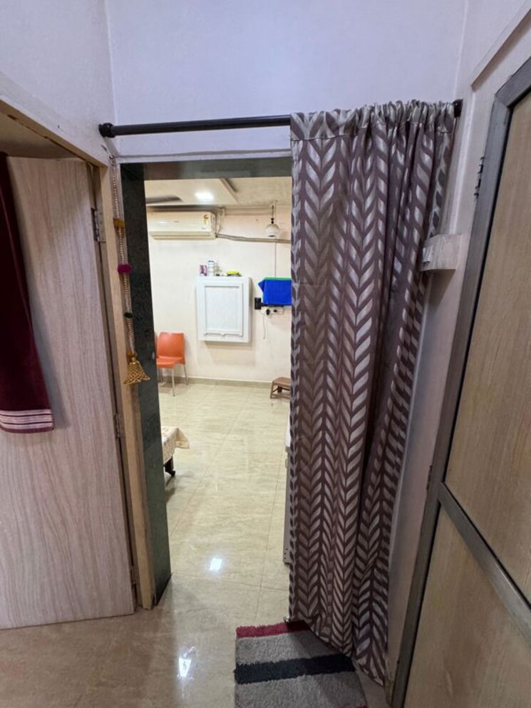 Bathroom, nagari-niwara-chs 1 Bedroom 480 Sq.Ft. Apartment In Goregaon East Mumbai 9980439