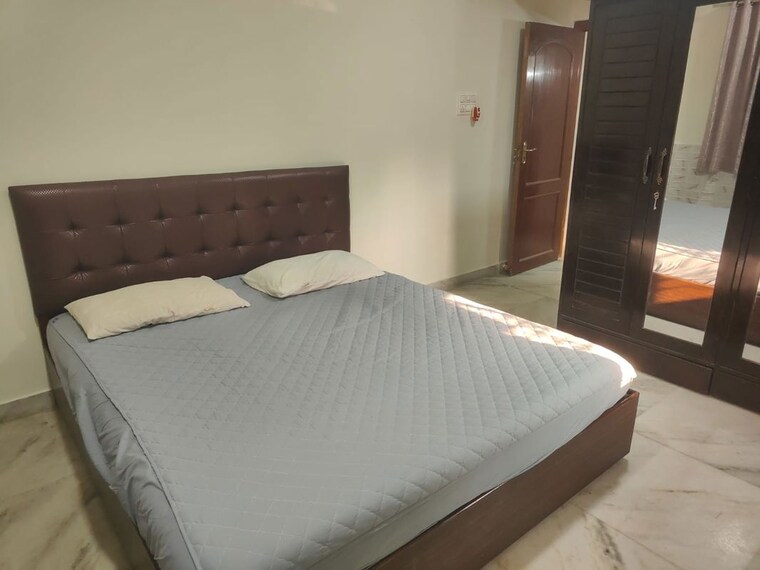 Bedroom, andheri west 1 Bedroom 450 Sq.Ft. Apartment In Andheri West Mumbai 9980418