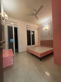 3 BHK + Extra Room Apartment For Rent in Smart World Orchard