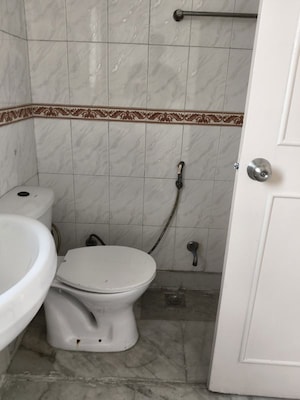 Bathroom in 4 BHK Apartment at Royal Towers Noida, Sector 61 – for Rent
