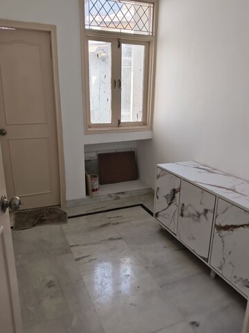 4 BHK Apartment For Rent in Royal Towers Noida, Sector 61