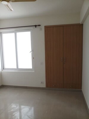 Room in 3 BHK Apartment at Ramprastha City The Edge Towers, Sector 37d – for Sale