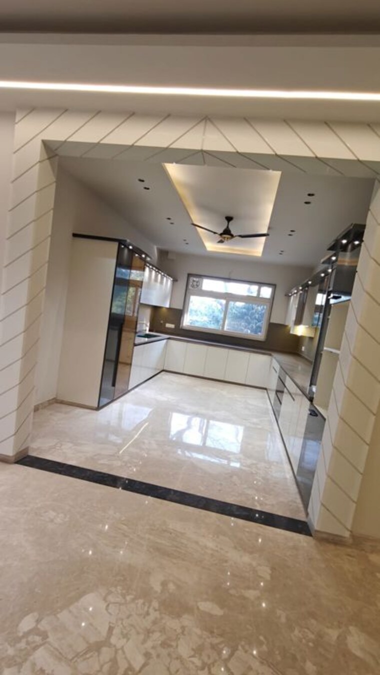 Kitchen, sector 17 4 Bedroom 600 Sq.Yd. Builder Floor In Sector 17 Faridabad 9980510