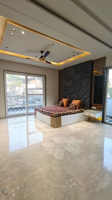 Living Room in 4 BHK Builder Floor at Sector 17 – for Sale