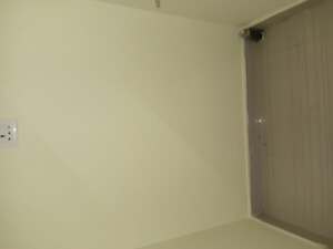 Room in 2 BHK Apartment at Puppalaguda – for Rent