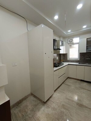 Room in 2 BHK Builder Floor at Paschim Vihar – for Rent