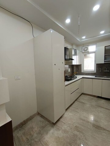 Room in 2 BHK Builder Floor at Paschim Vihar – for Rent