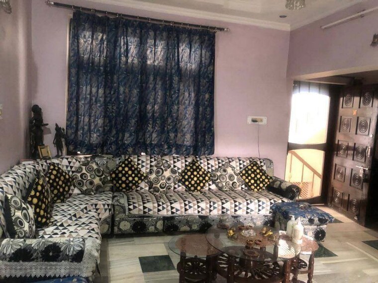 Living Room, mahanagar 6+ Bedroom 3000 Sq.Ft. Villa In Mahanagar Lucknow 9980482