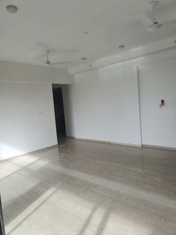 Room in 3 BHK Apartment at S Raheja Silver Rock, Bandra West – for Rent