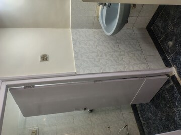 Master Bedroom in 2 BHK Apartment at Royal Classic Co Op Society, Andheri West – for Rent