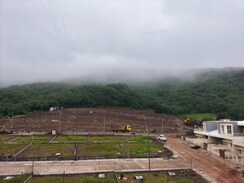 Plot For Sale in Naiknavare Kutumb