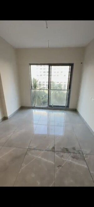 Room in 2 BHK Apartment at Hubtown The Premiere, Andheri West – for Sale