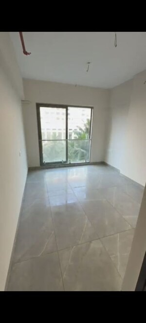 Room in 2 BHK Apartment at Hubtown The Premiere, Andheri West – for Sale