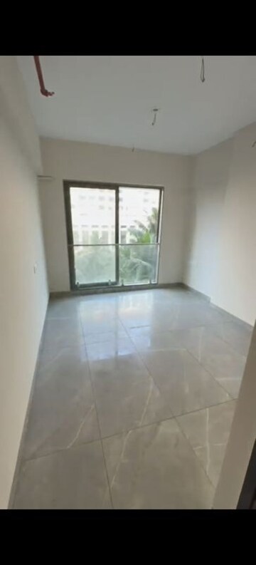 Room in 2 BHK Apartment at Hubtown The Premiere, Andheri West – for Sale