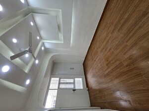 Furnished Amenities in 4 BHK Builder Floor at Green Fields Colony – for Sale