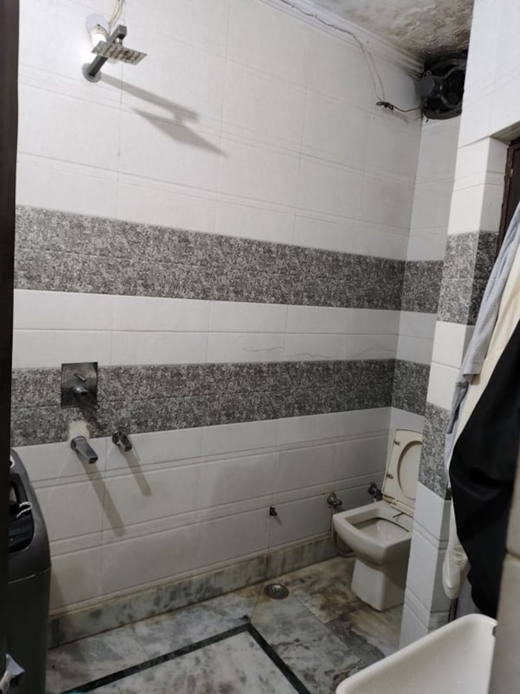 Bathroom, west patel nagar 1 Bedroom 684 Sq.Ft. Builder Floor In West Patel Nagar Delhi 9980691