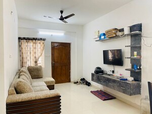 2 BHK Builder Floor For Rent in Manikonda