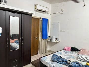 Bedroom in 2 BHK Builder Floor at Madhapur – for Rent