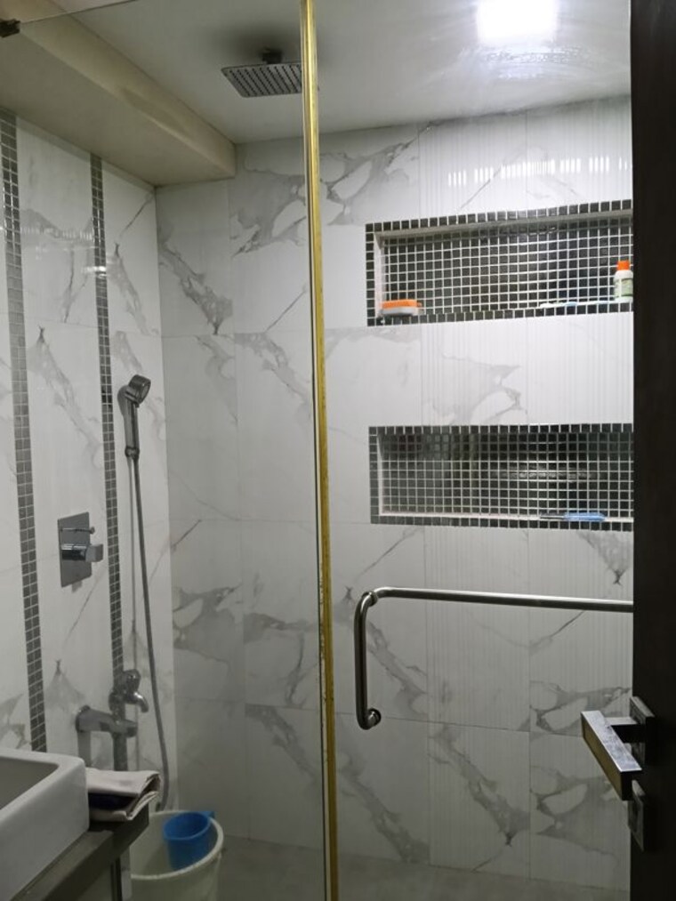 Bathroom, gajra-balaji-tower 3 Bedroom 2000 Sq.Ft. Apartment In Santacruz West Mumbai 9980856