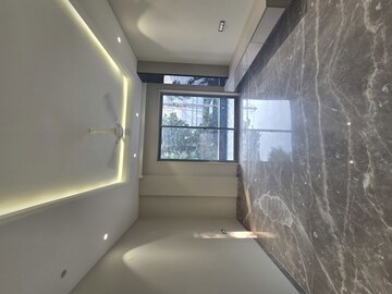 Building Lobby in 6+ BHK Villa at Palam Vihar Residents Association, Palam Vihar – for Sale