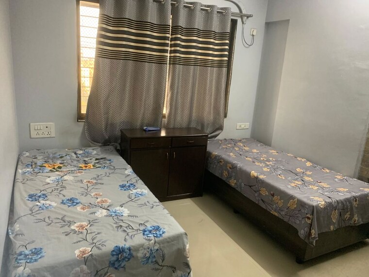 Bedroom, powai Pg For Boys & Girls In Powai 9981302