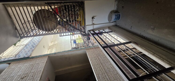 Balcony, uttam nagar 2 Bedroom 50 Sq.Yd. Builder Floor In Uttam Nagar Delhi 9981317