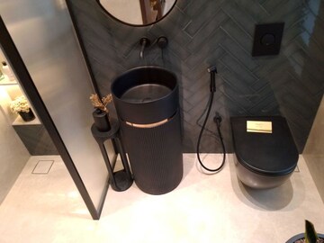 Bathroom in 3 BHK Apartment at Piramal Mahalaxmi, Mahalaxmi – for Sale