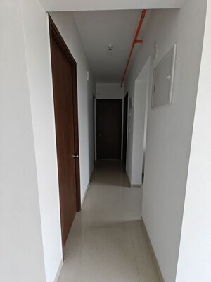 2 BHK Apartment For Rent in Kalpataru Immensa, Kolshet Road
