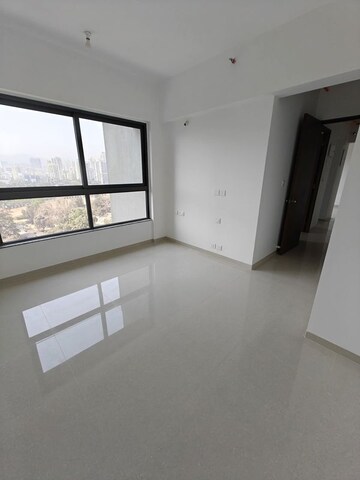 Room in 2 BHK Apartment at Kalpataru Immensa, Kolshet Road – for Rent