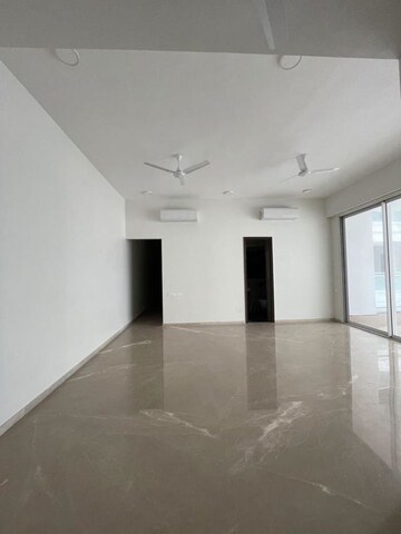 Room in 3 BHK Apartment at Omkar Alta Monte, Malad East – for Rent