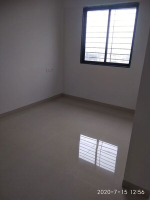 Room in 3 BHK Apartment at Kumar Prism, Hadapsar – for Sale