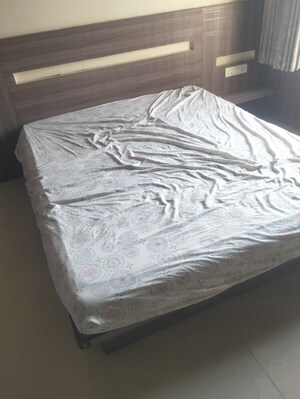 Bedroom in 3 BHK Apartment at Kolte Maestros, Wanowrie – for Rent