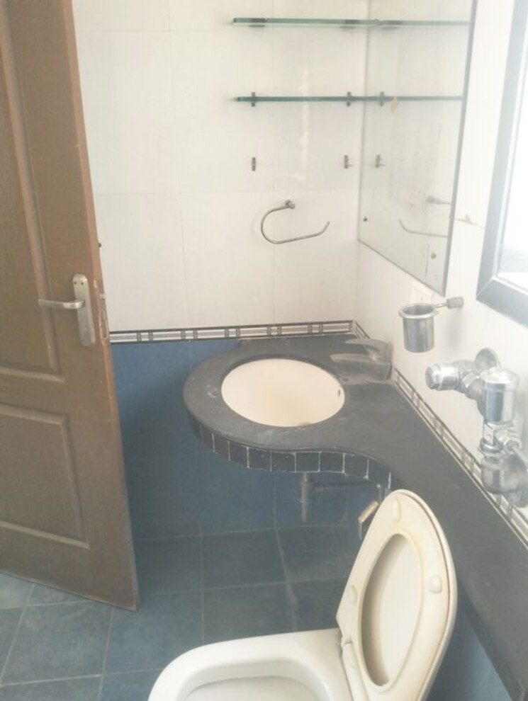 Bathroom, kolte-maestros 3 Bedroom 1650 Sq.Ft. Apartment In Wanowrie Pune 9981478
