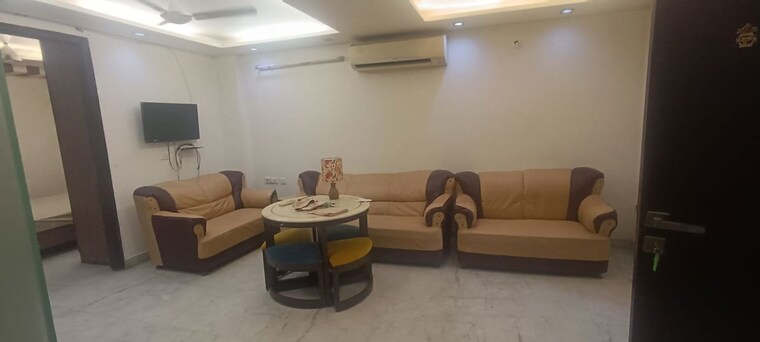 Team Area, rohini sector 8 Commercial Office Space 90 Sq.Mt. In Rohini Sector 8 Delhi 9980959