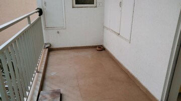 Room in 3 BHK Apartment at Shapoorji Pallonji Joyville Phase 2, Sector 102 – for Rent