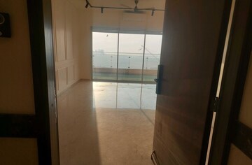 Bathroom in 3 BHK Apartment at Lokhandwala Minerva Mahalaxmi, Mahalaxmi – for Sale
