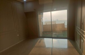 Room in 3 BHK Apartment at Lokhandwala Minerva Mahalaxmi, Mahalaxmi – for Sale